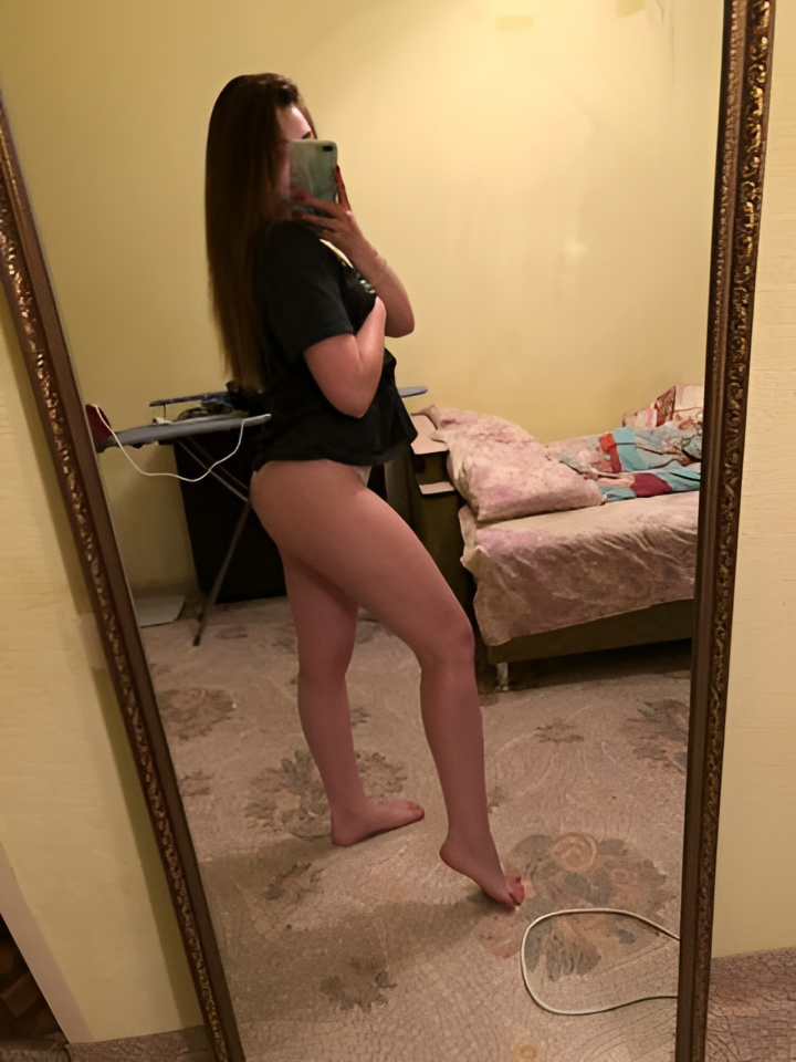 Анастасия привлекальеная девушка из Ейска цена от 5000 руб