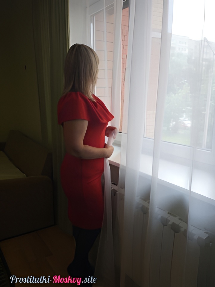 Надежда привлекальеная девушка из Ейска цена от 1500 руб