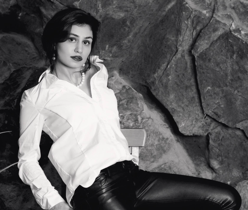 Оленька привлекальеная девушка из Ейска цена от 3500 руб