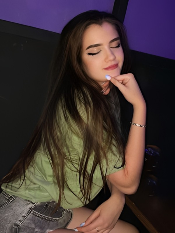 Алиса привлекательная девушка из Ейска цена от 5000 руб