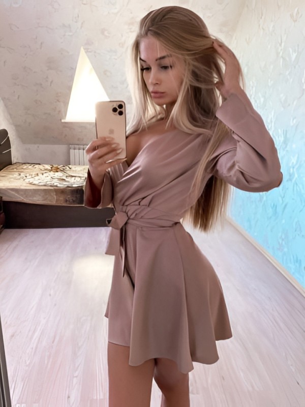 Леся привлекательная девушка из Ейска цена от 2000 руб