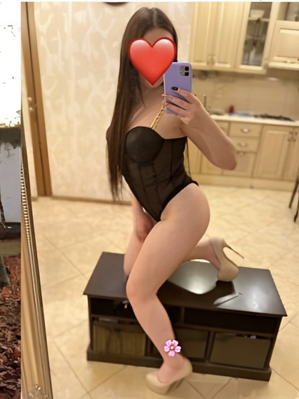 Таюша привлекательная девушка из Ейска цена от 3000 руб