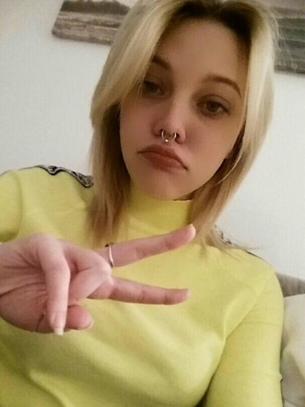 Оля привлекательная девушка из Ейска цена от 3500 руб