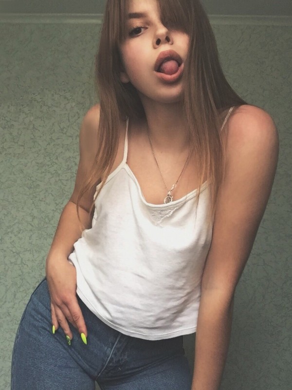 Клара привлекательная девушка из Ейска цена от 3500 руб