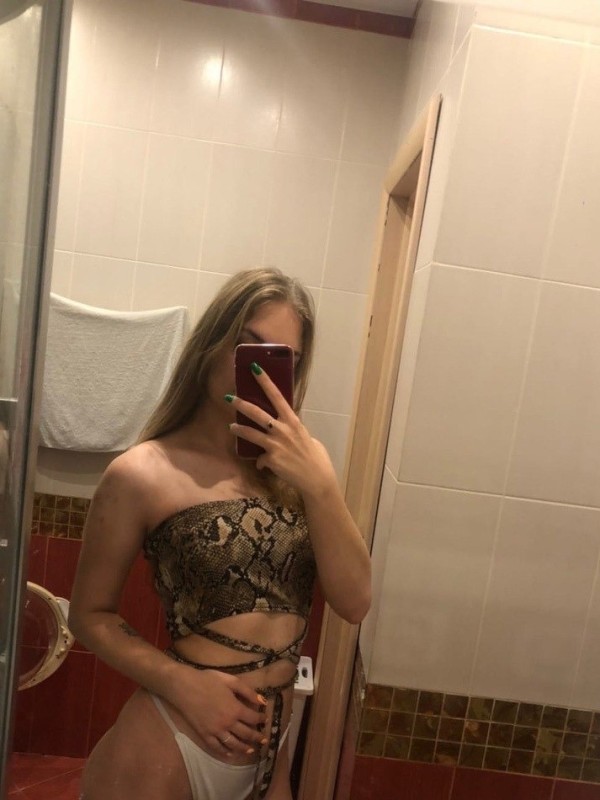 Анастасия привлекательная девушка из Ейска цена от 3000 руб