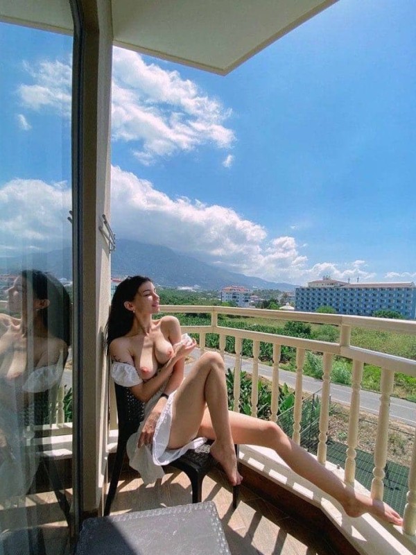 Зара привлекательная девушка из Ейска цена от 3000 руб