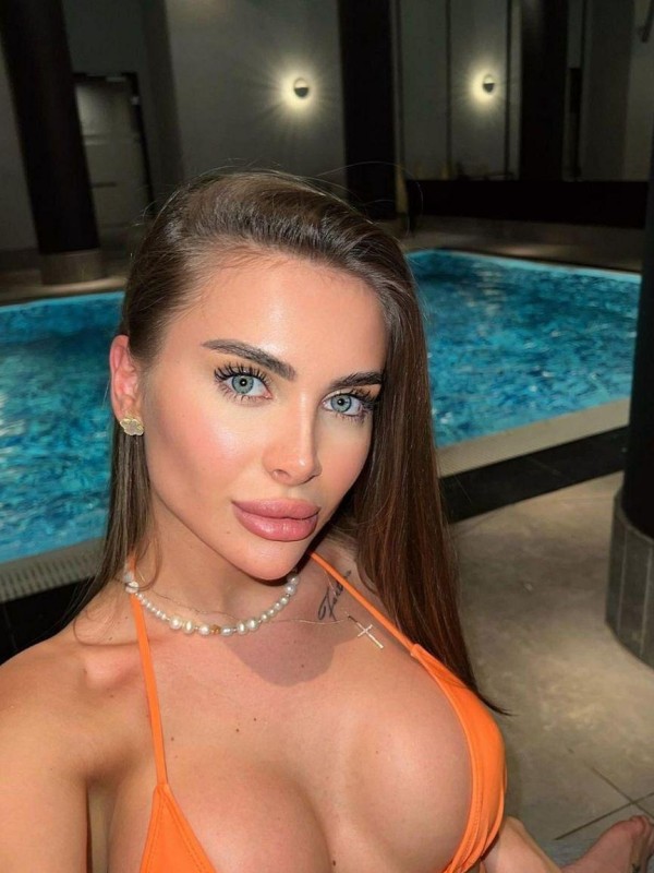 ЯНА привлекательная девушка из Ейска цена от 5000 руб