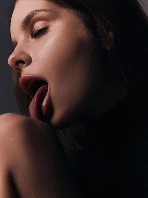 Анастасия привлекательная девушка из Ейска цена от 4000 руб