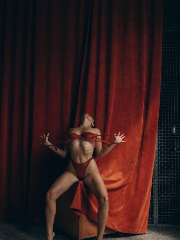 Таисия привлекательная девушка из Ейска цена от 6000 руб