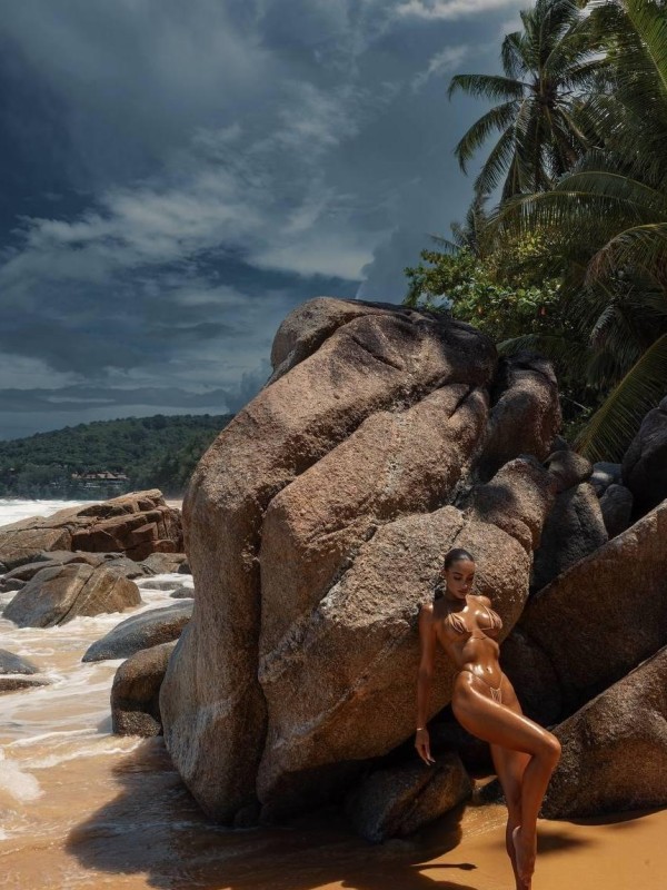 Марьяна привлекательная девушка из Ейска цена от 7000 руб